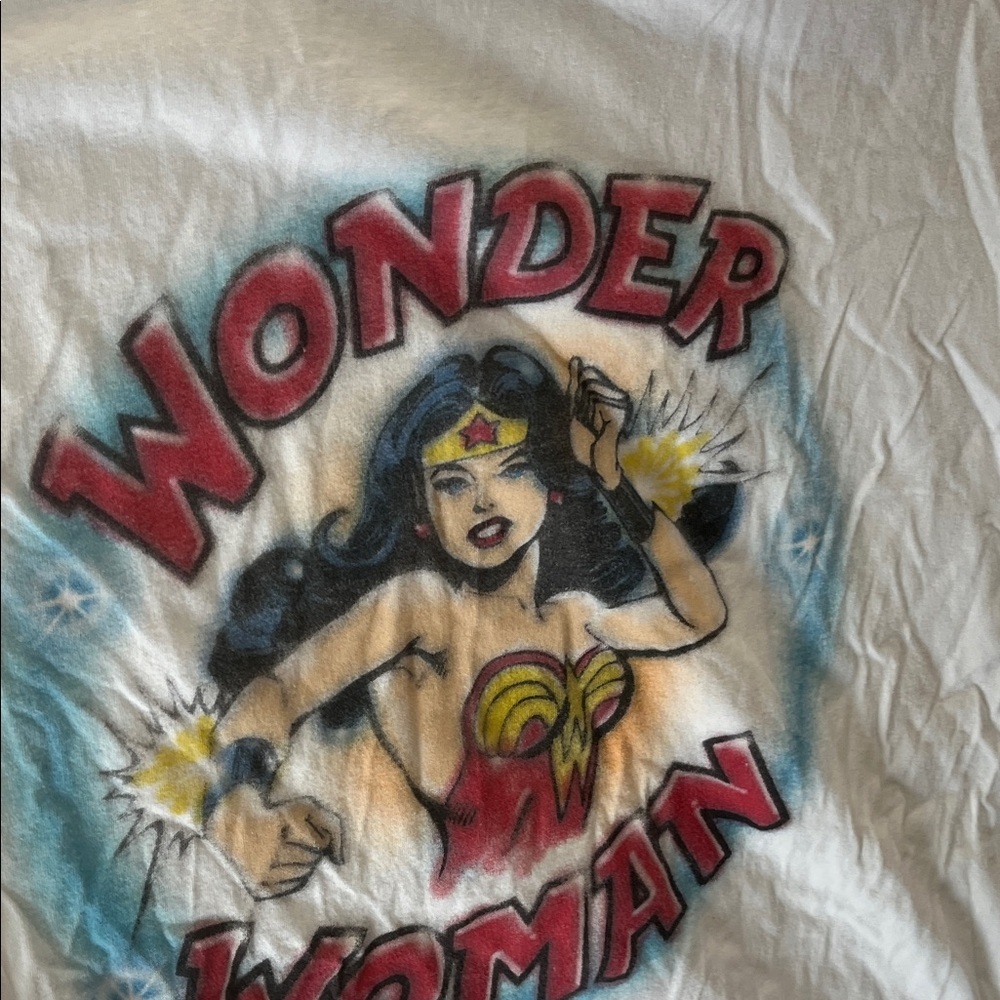 Wonder Woman Graphic T-Shirt Size XL